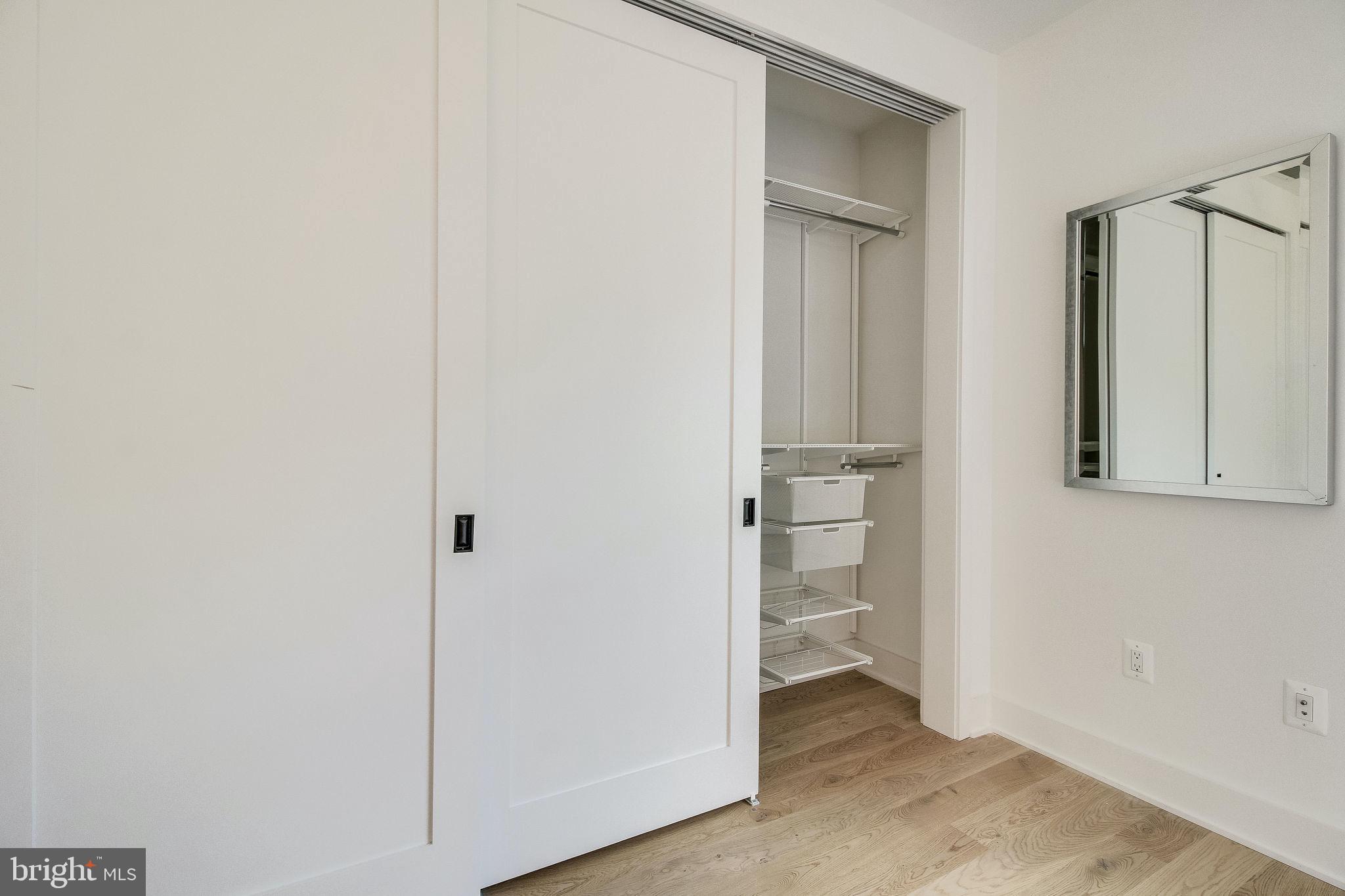 BOTTLING HOUSE - Residential Lease