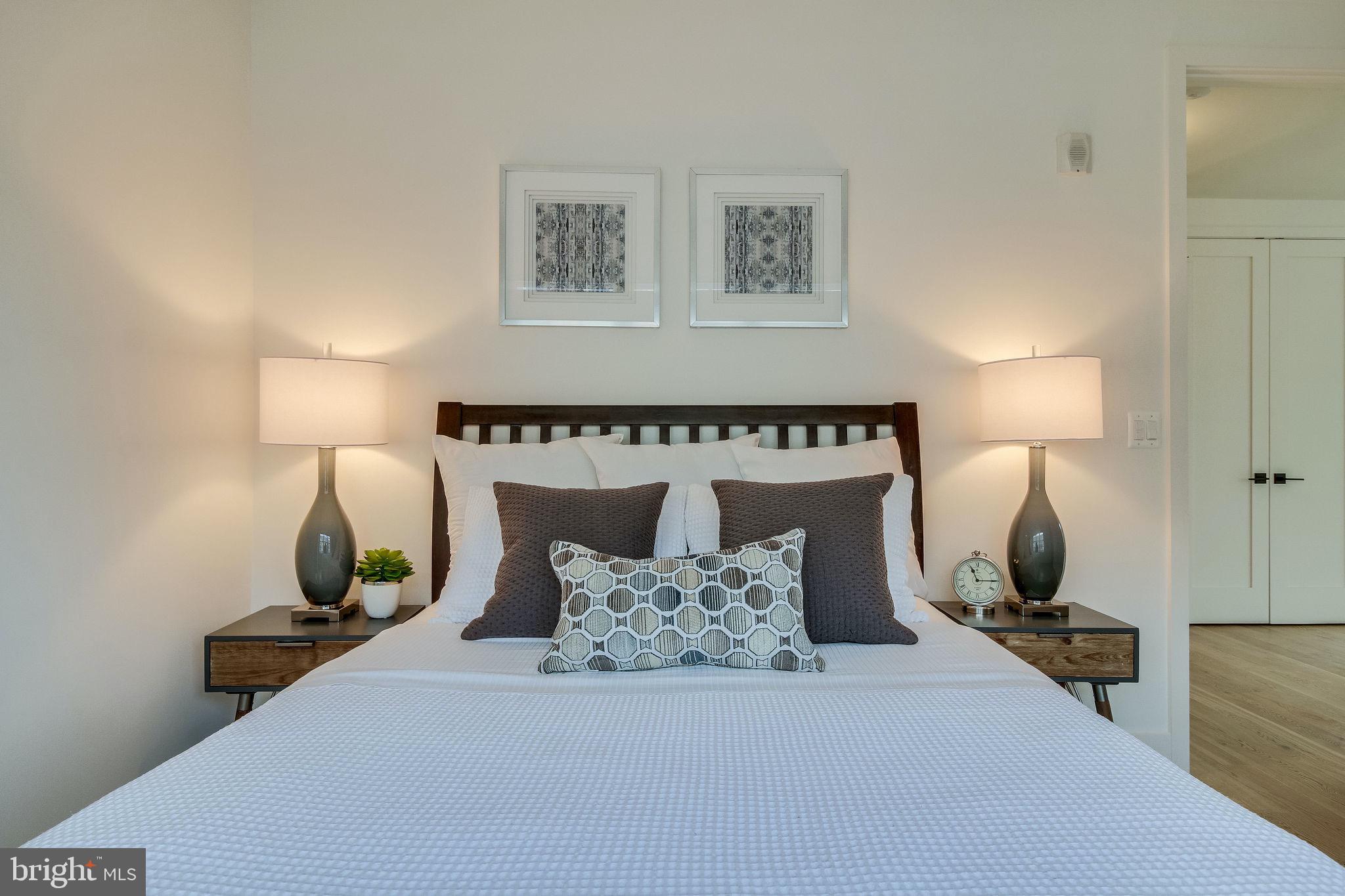 BOTTLING HOUSE - Residential Lease