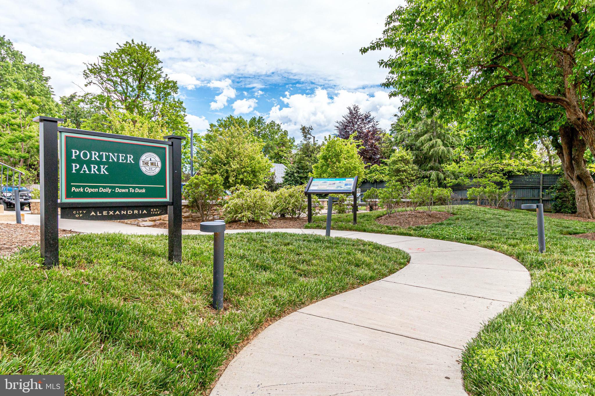 BOTTLING HOUSE - Residential Lease