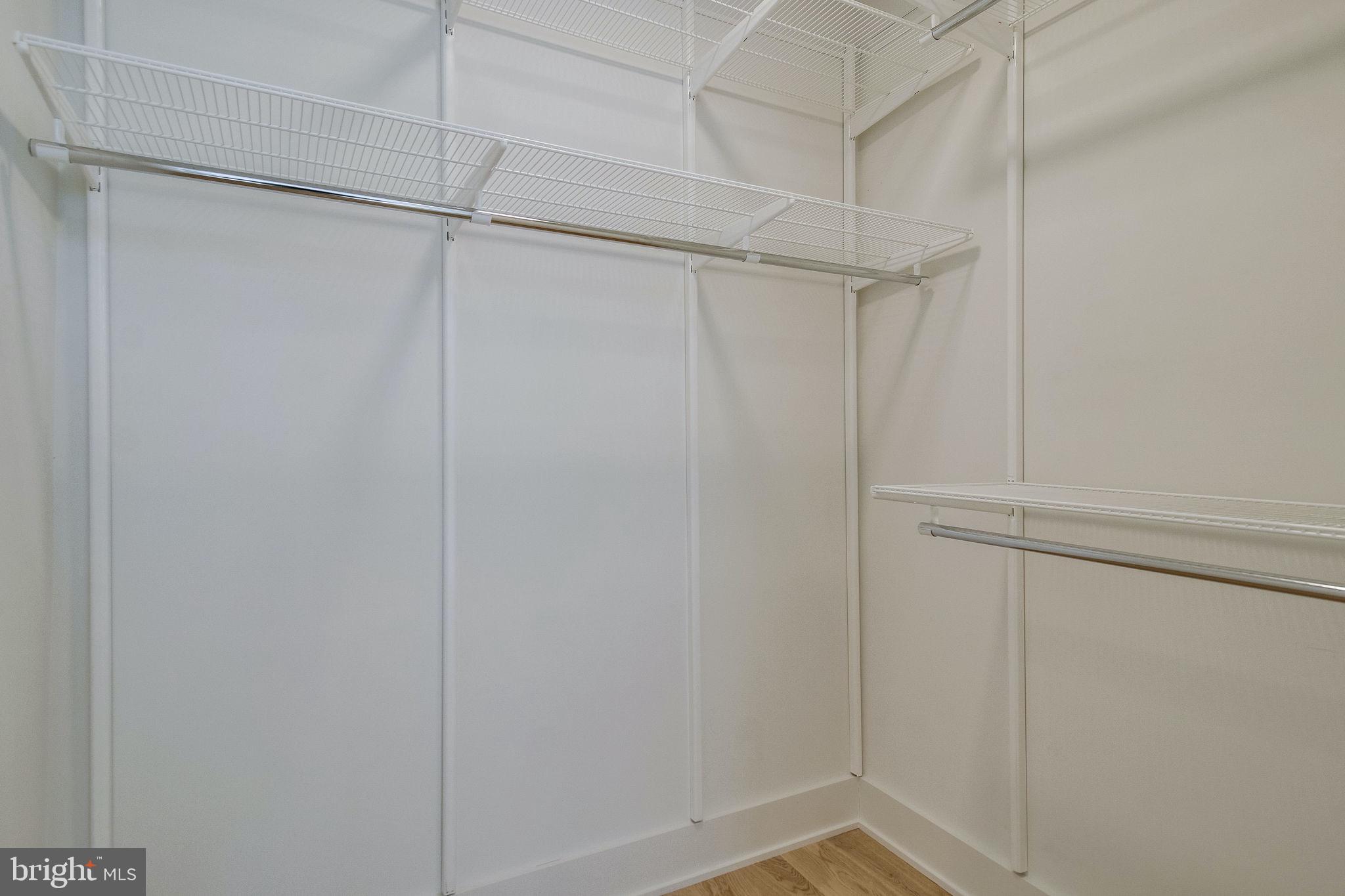 BOTTLING HOUSE - Residential Lease