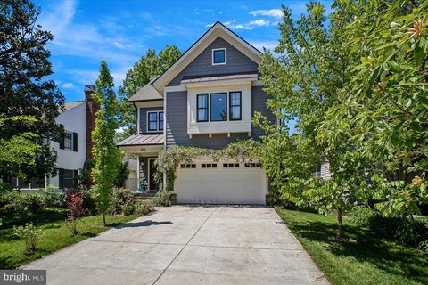 Photo of 305 N Lee Street, FALLS CHURCH, VA 22046 (MLS # VAFA2003854)