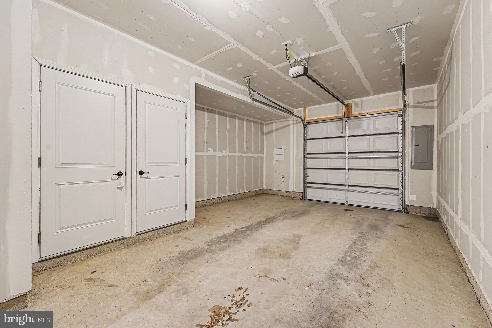 FREDERICKSBURG CITY - Residential Lease