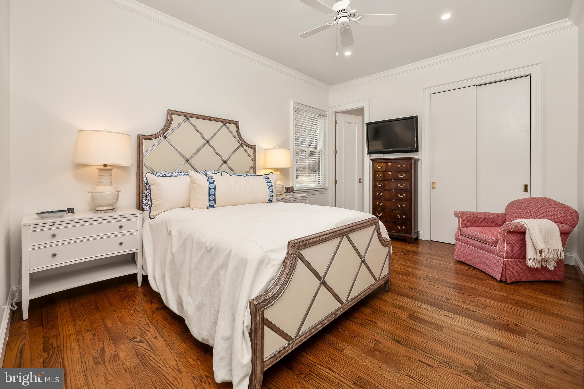 WEYHILL WOODS - Residential