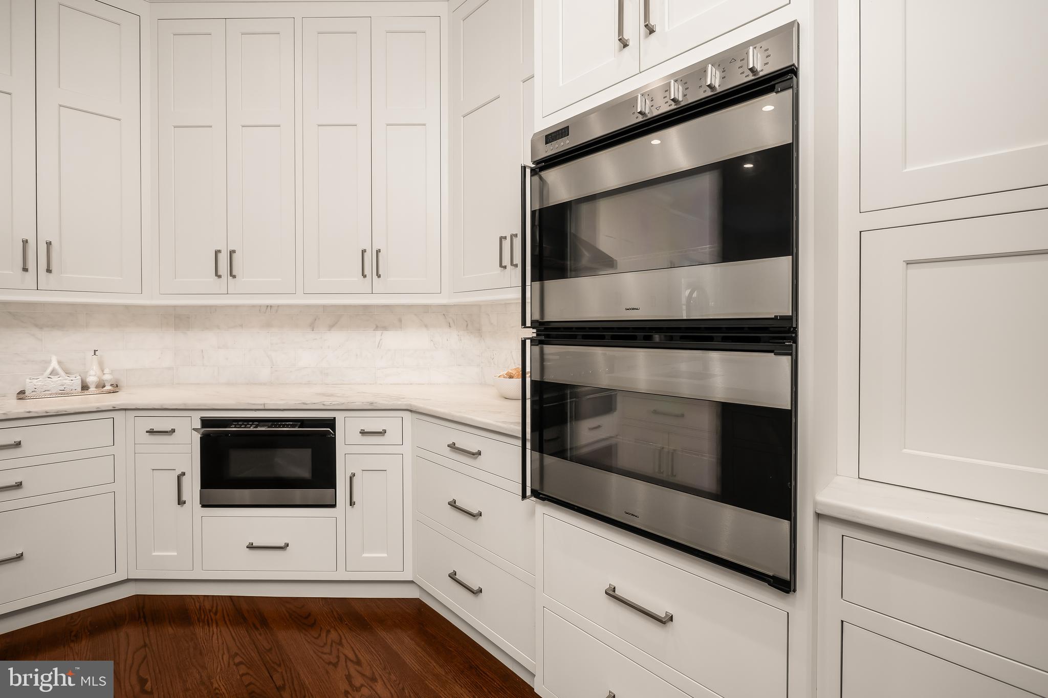 WEYHILL WOODS - Residential