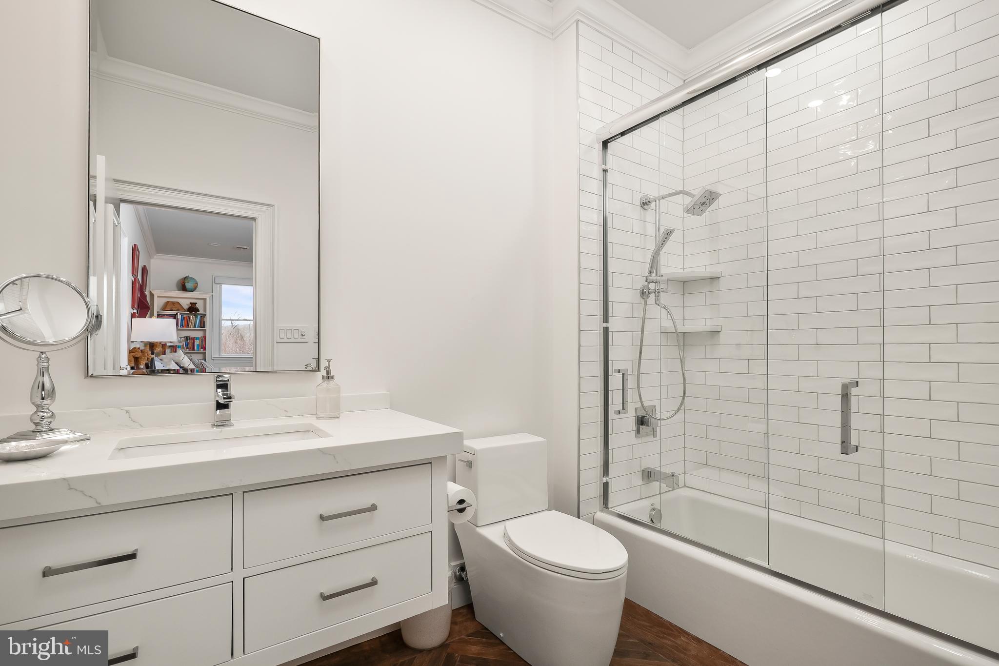 WEYHILL WOODS - Residential