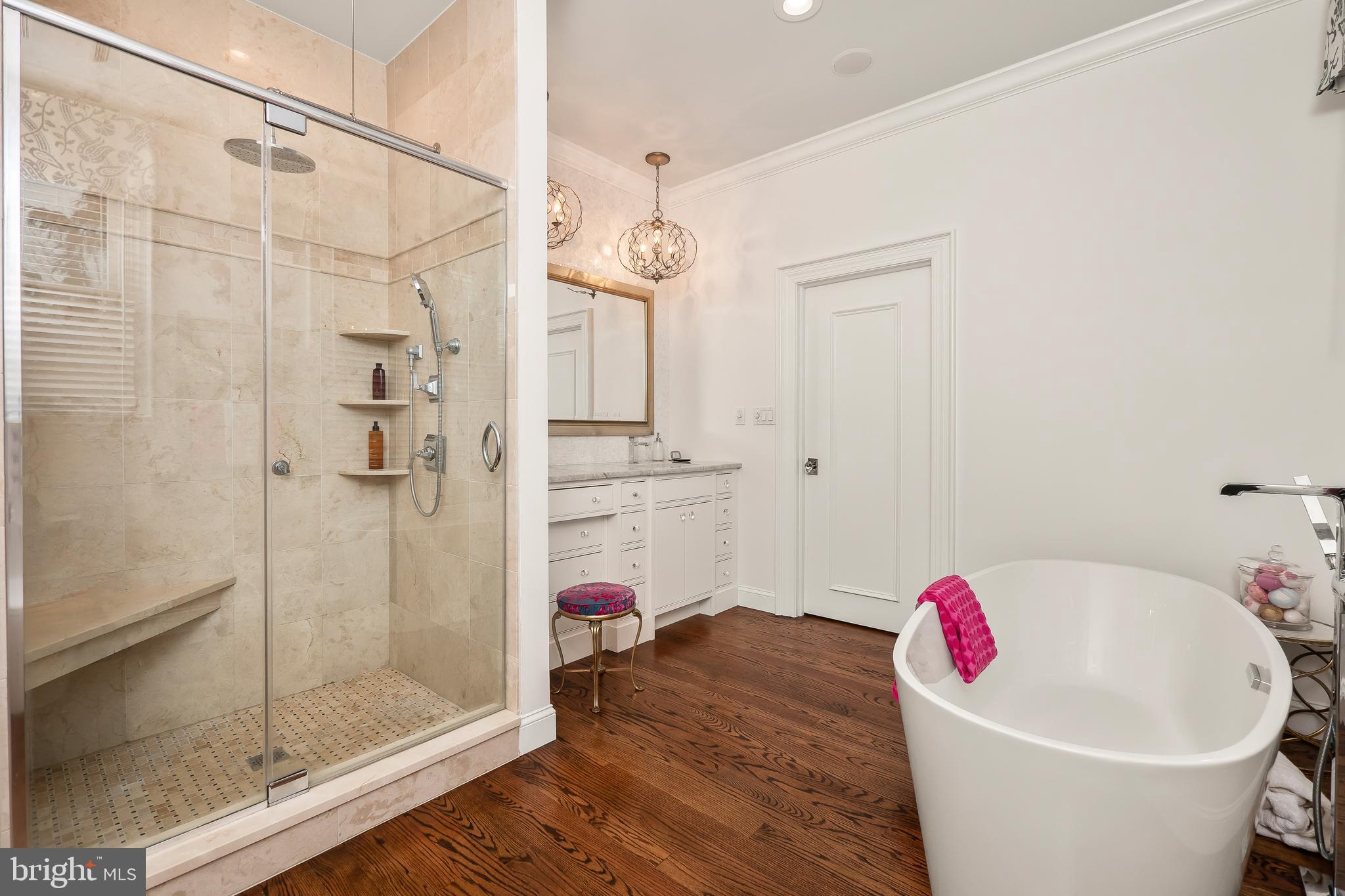 WEYHILL WOODS - Residential