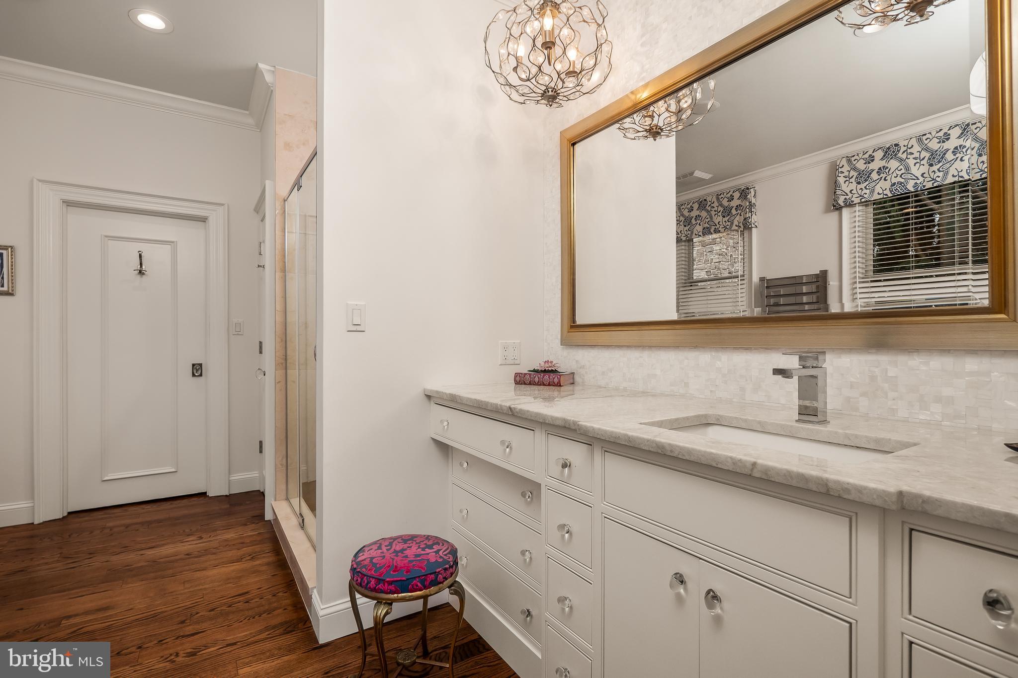 WEYHILL WOODS - Residential