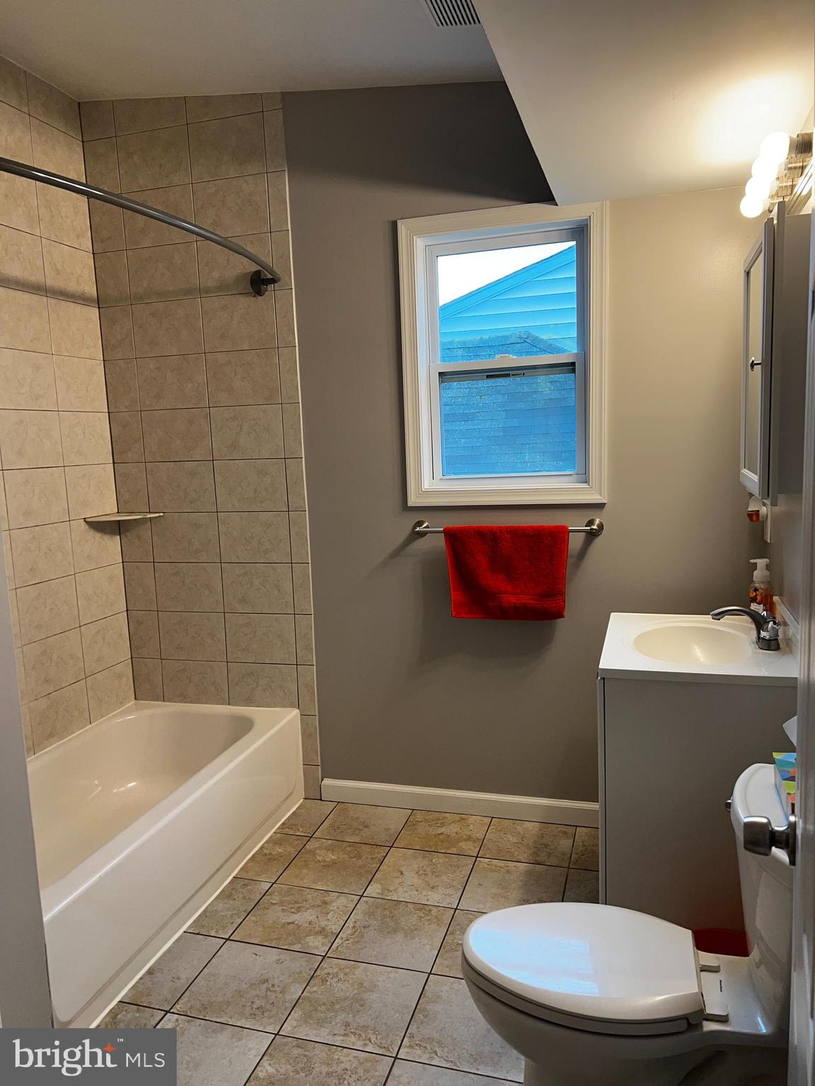 ELMWOOD - Residential Lease