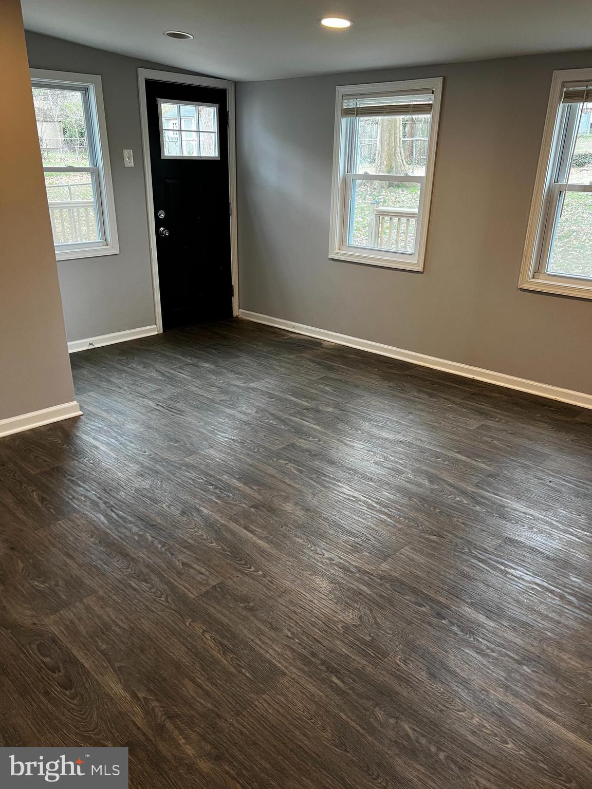 ELMWOOD - Residential Lease