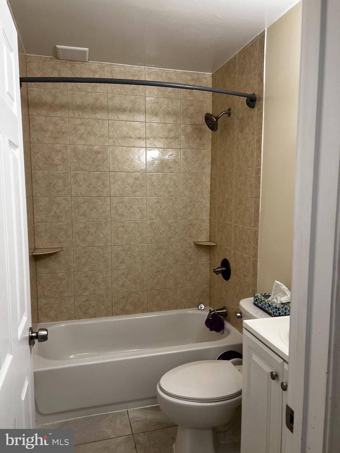 ELMWOOD - Residential Lease