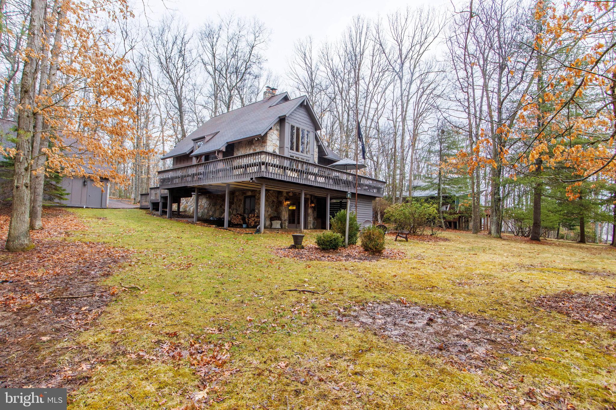 925 PINE TREE POINT ROAD