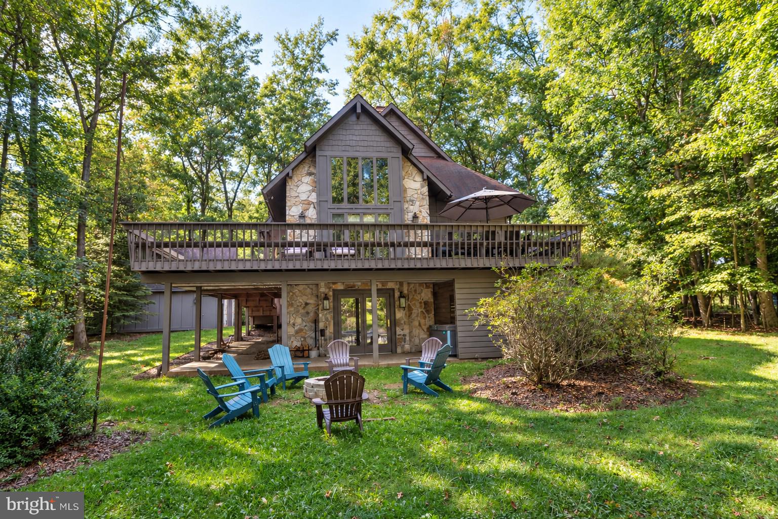 925 PINE TREE POINT ROAD