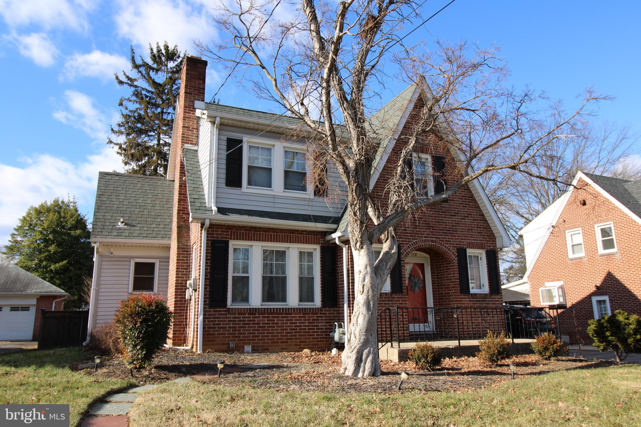 118 N ROCKBURN STREET