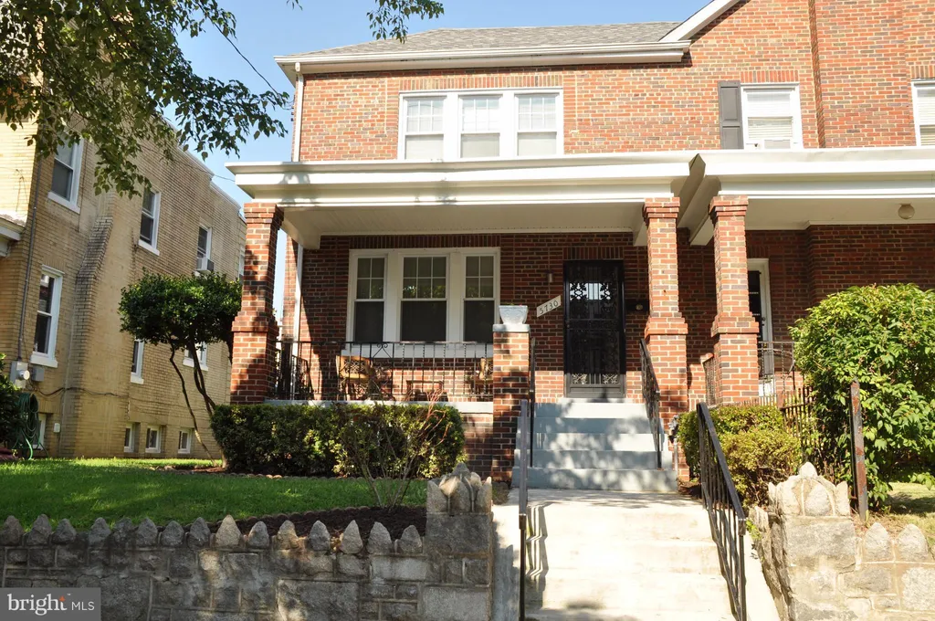 5730 3rd Place NW, Washington, DC 20011