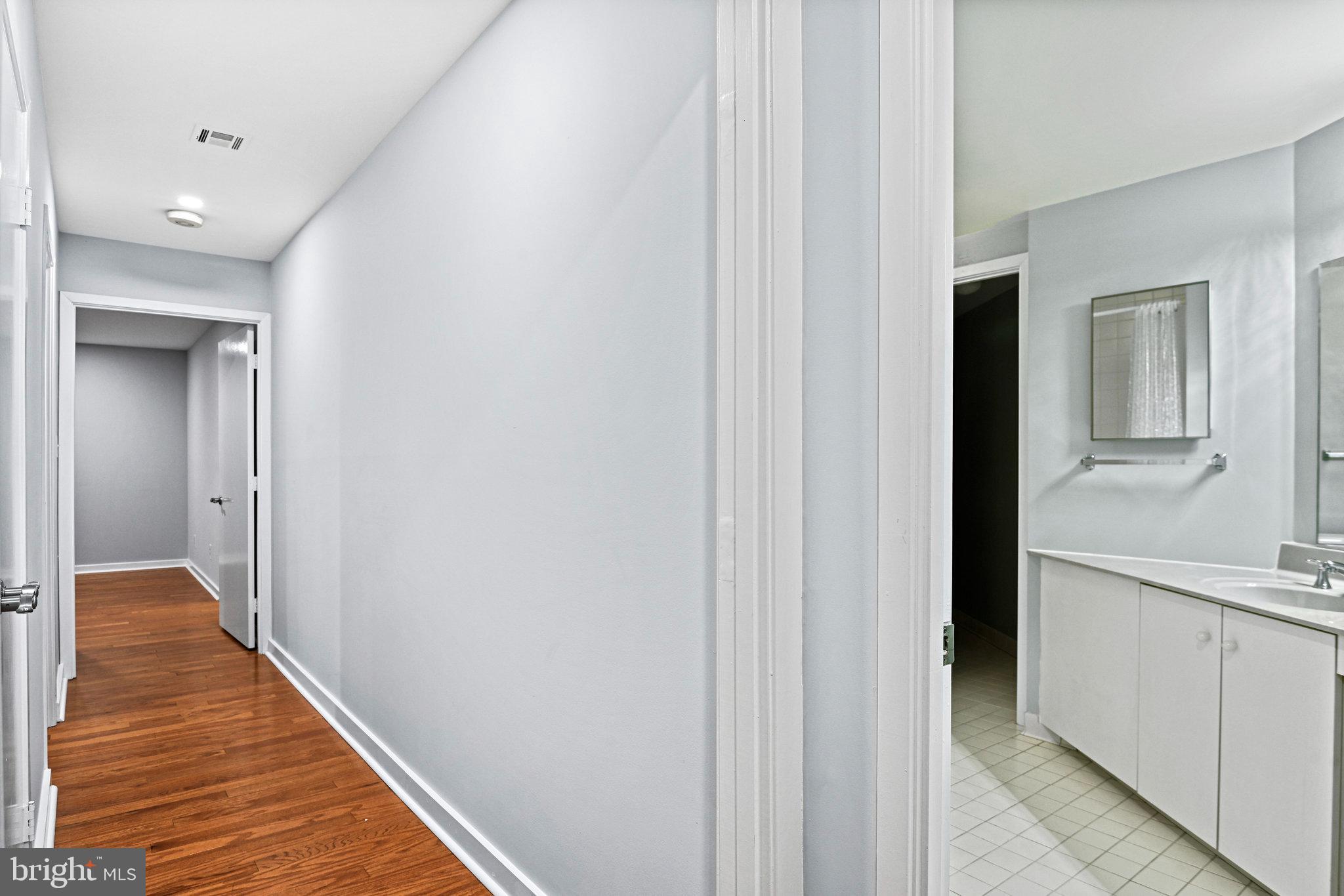 WATERFORD SQUARE - Residential Lease