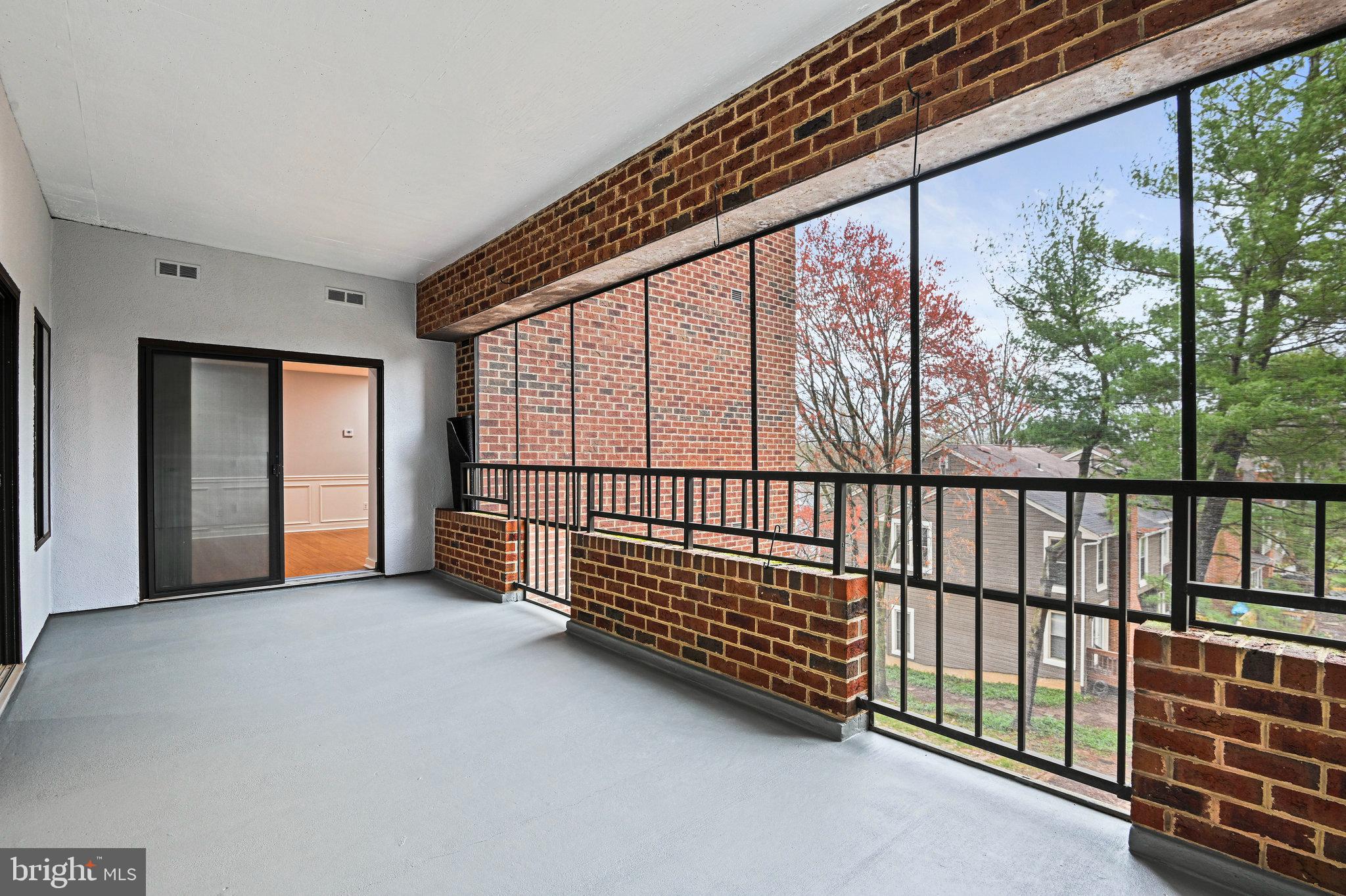 WATERFORD SQUARE - Residential Lease