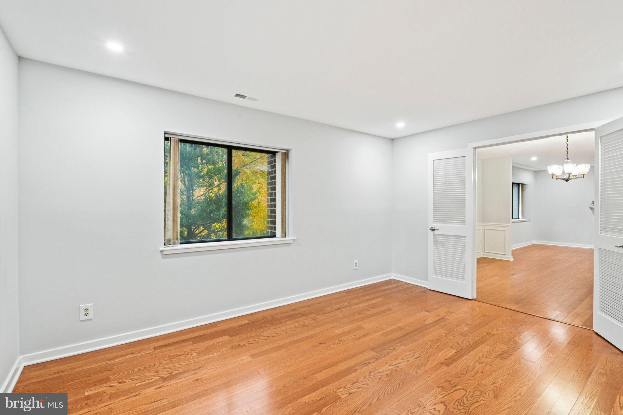 WATERFORD SQUARE - Residential Lease