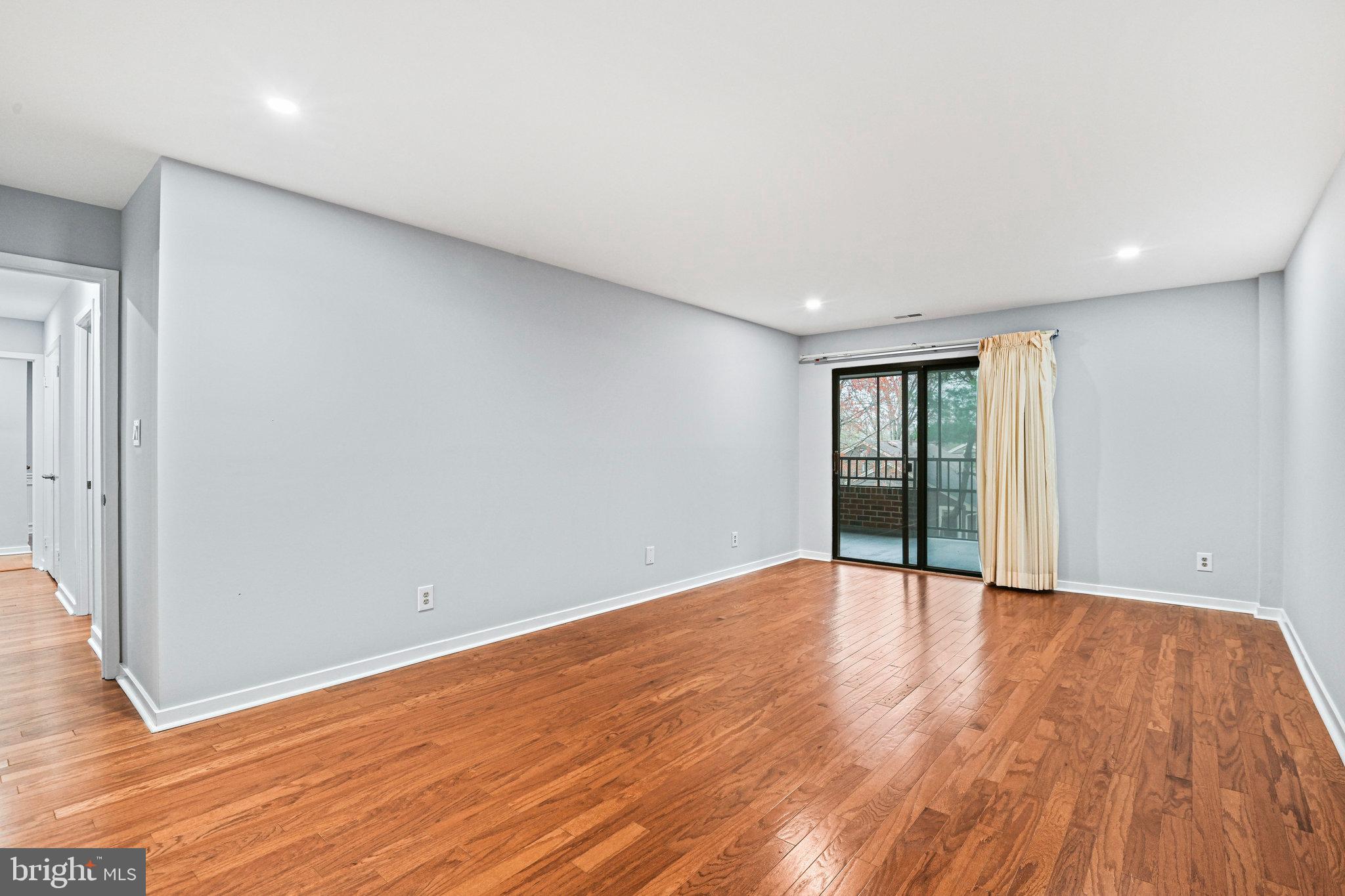 WATERFORD SQUARE - Residential Lease