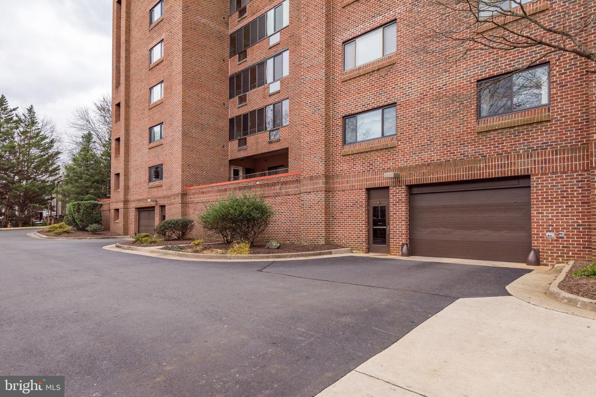 WATERFORD SQUARE - Residential Lease