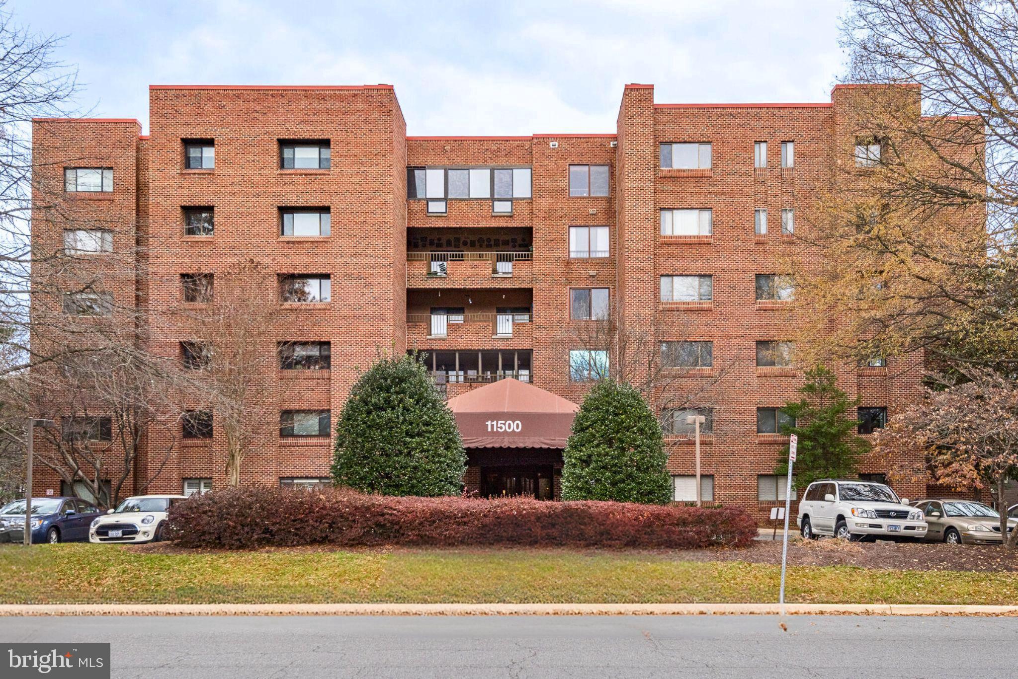 WATERFORD SQUARE - Residential Lease