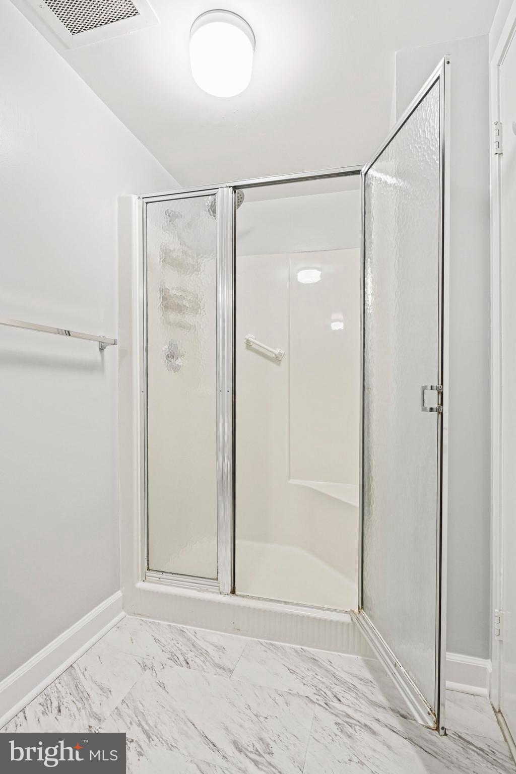 WATERFORD SQUARE - Residential Lease