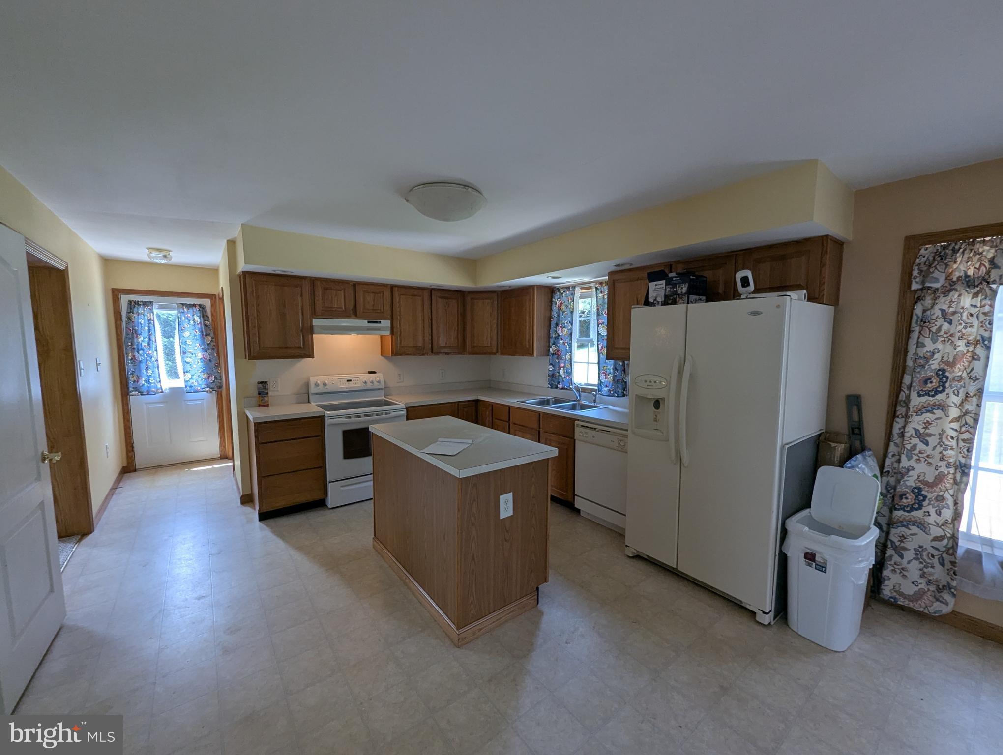 1506 HOLMAN DRIVE