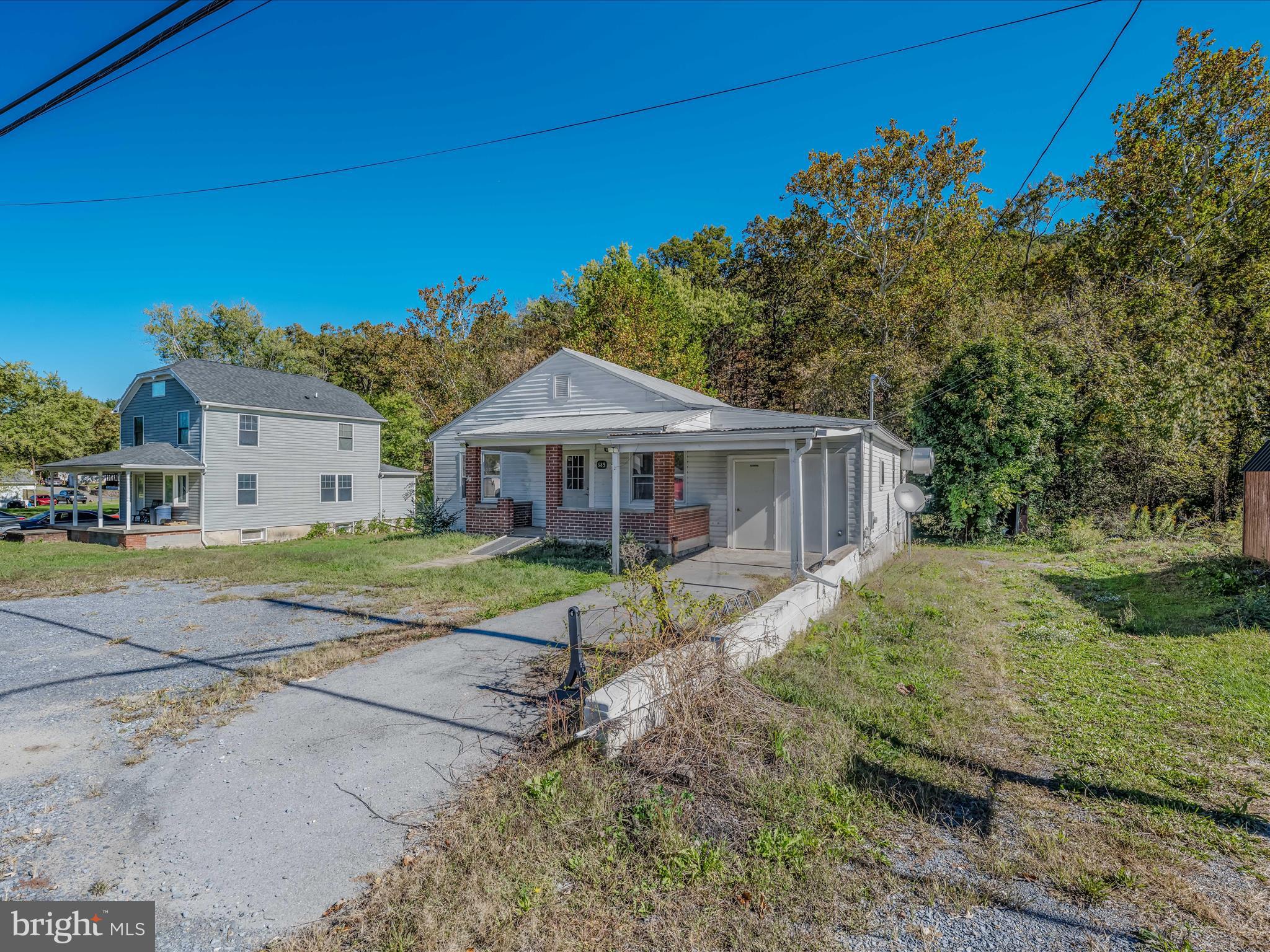 685 HENRY W MILLER BOULEVARD