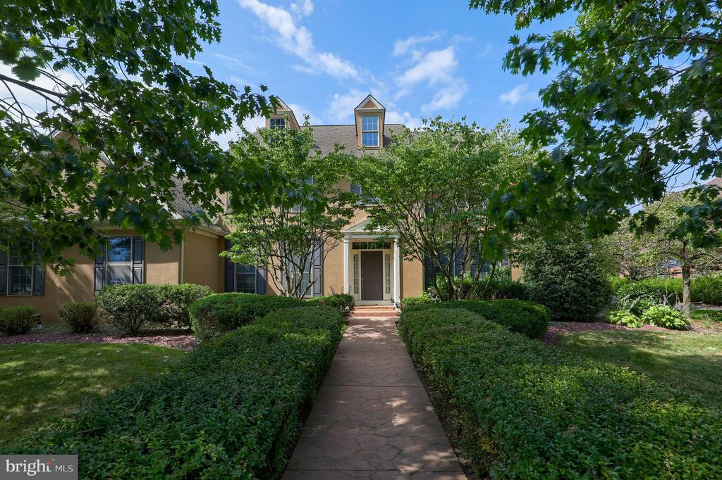 Photo of 2195 Lois Lane, Lancaster, PA 17601 (MLS # PALA2040390)