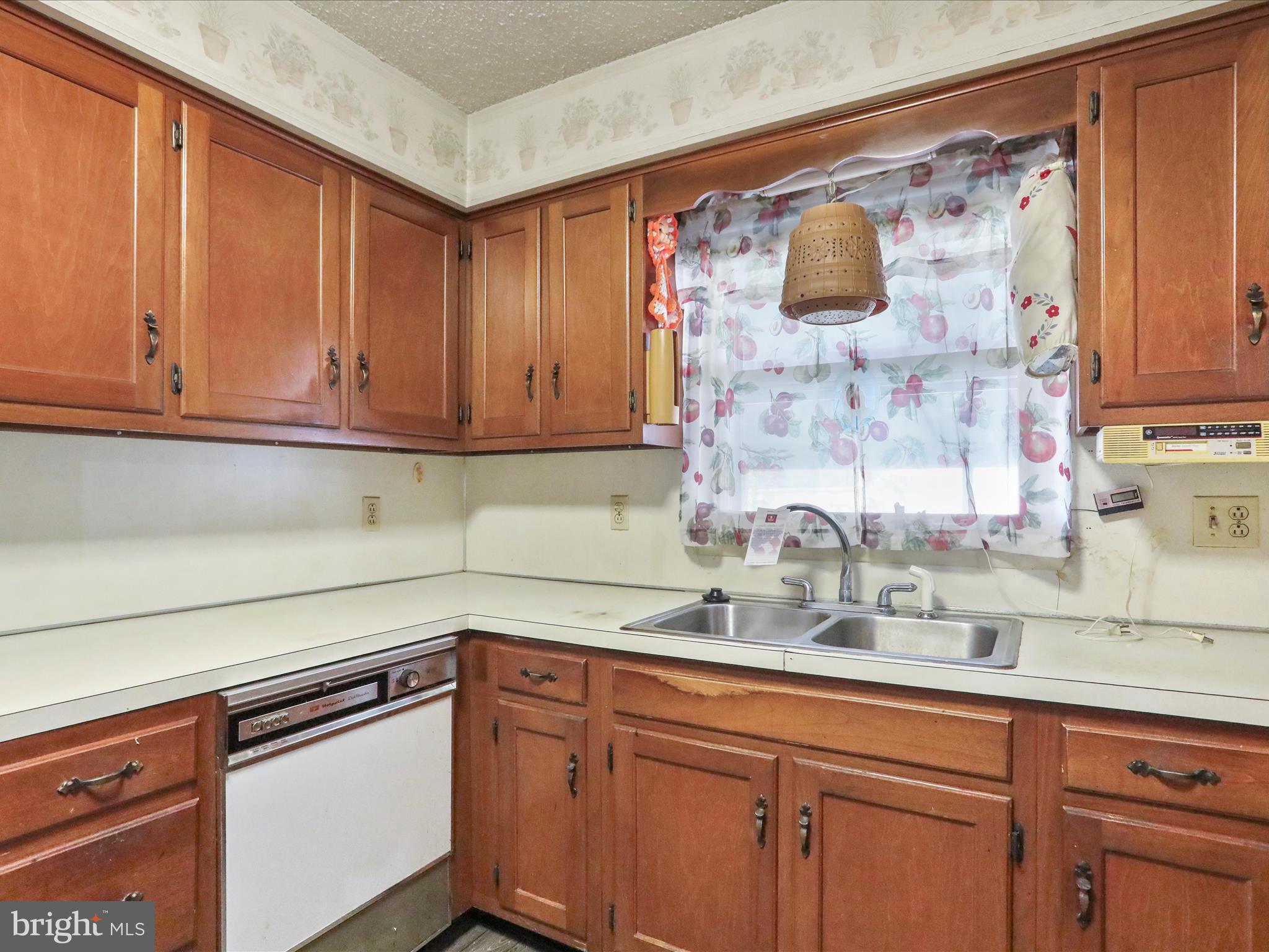 SKY-LIN PARK - Residential