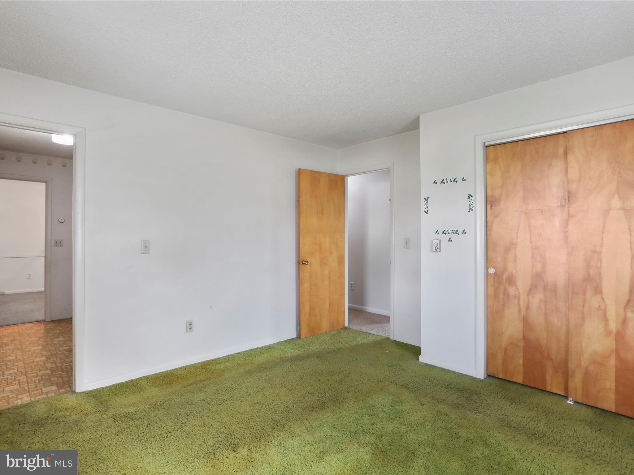 SKY-LIN PARK - Residential