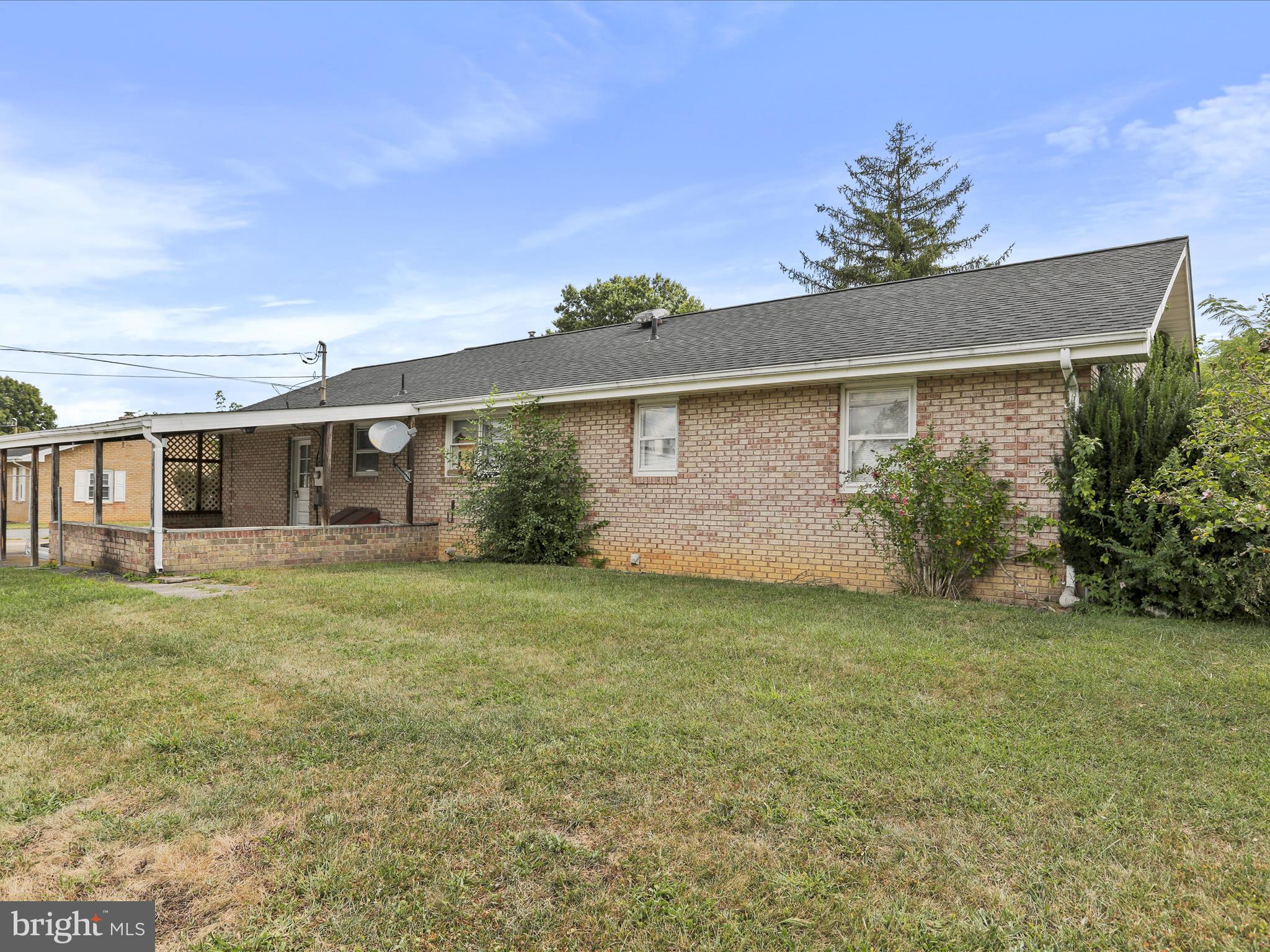 SKY-LIN PARK - Residential