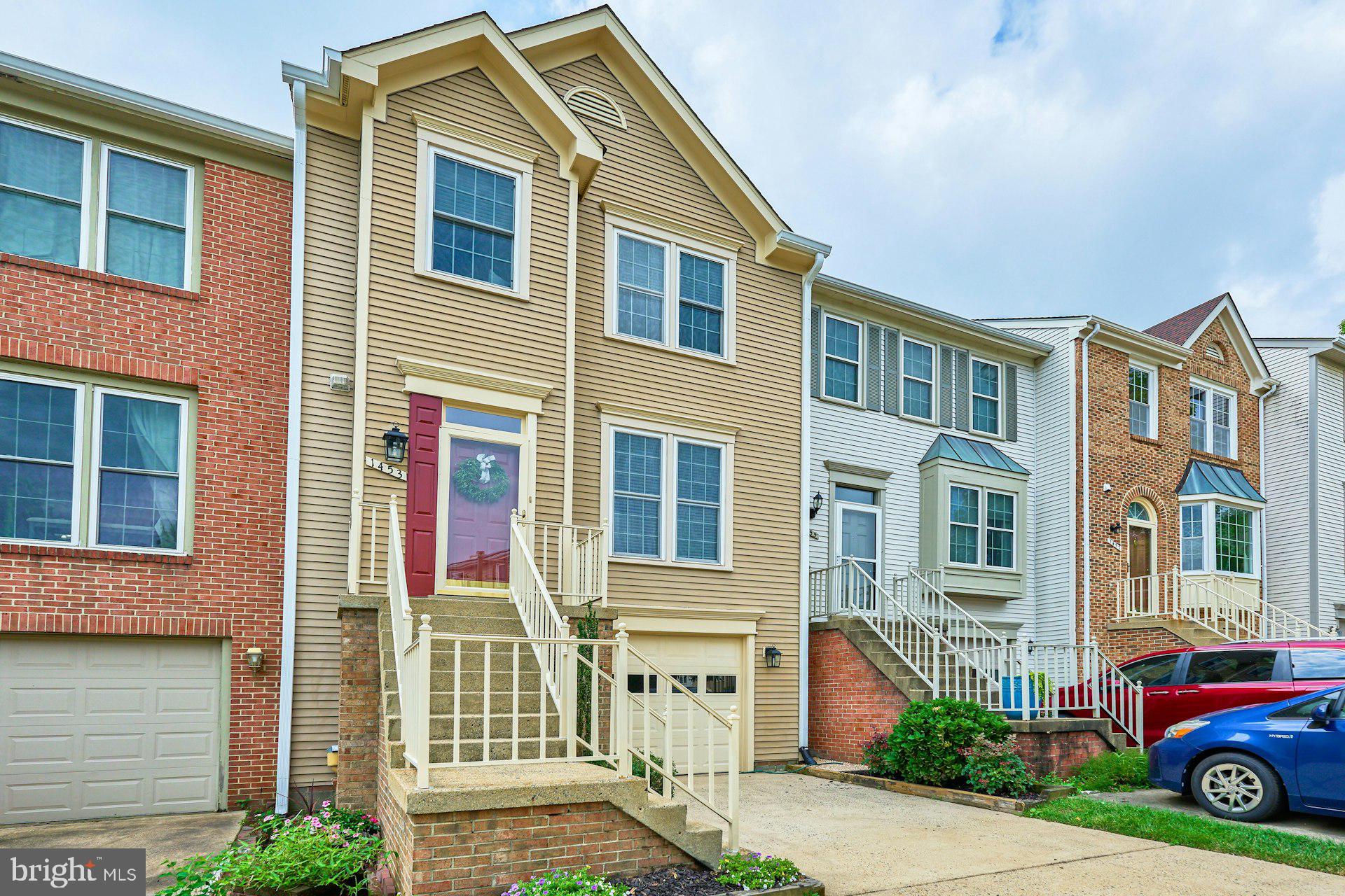 1453 BLUEMONT COURT