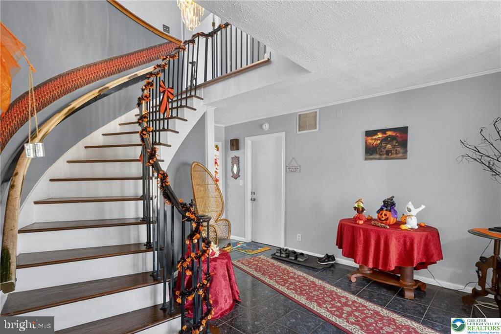 58 E LAFAYETTE PLACE