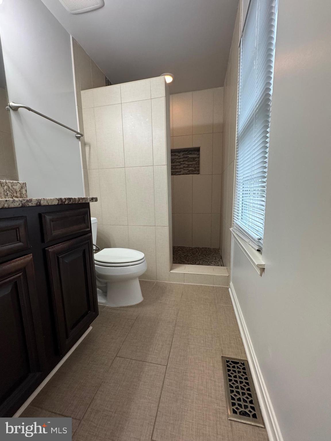 LAKE RIDGE - Residential Lease