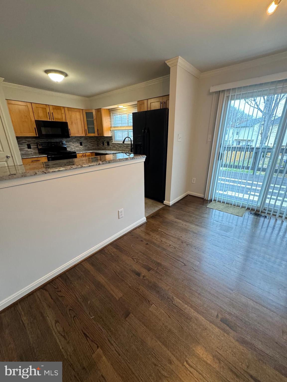 LAKE RIDGE - Residential Lease