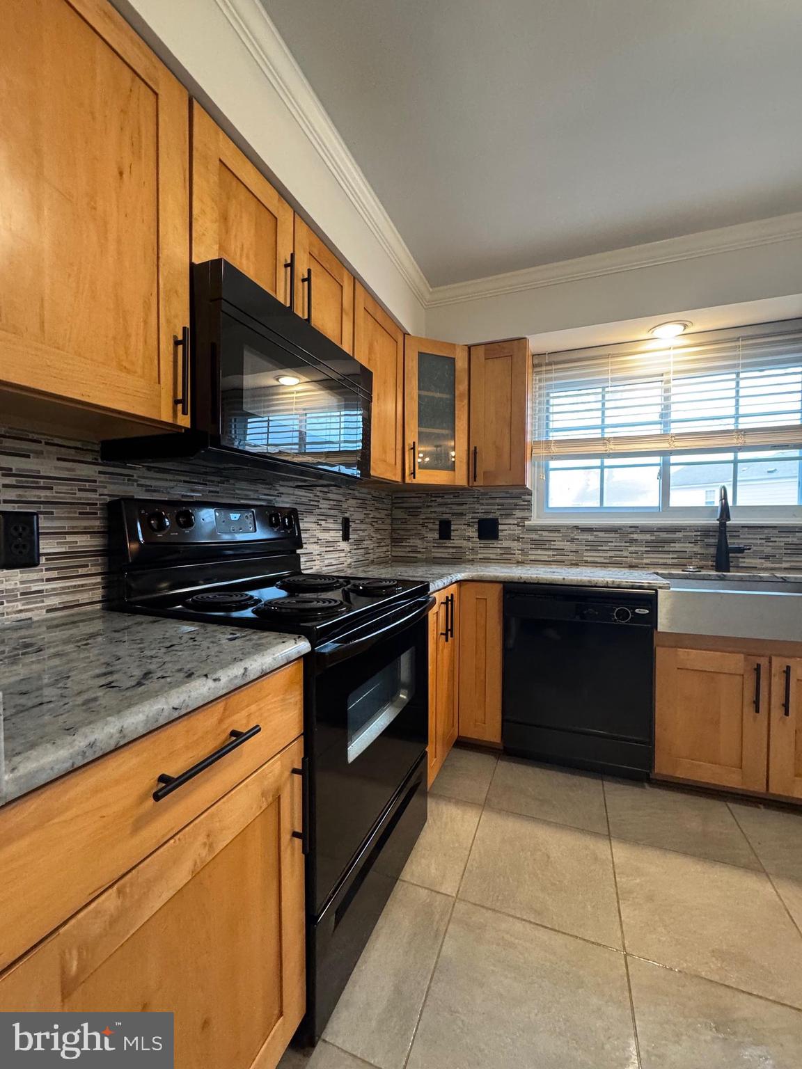 LAKE RIDGE - Residential Lease