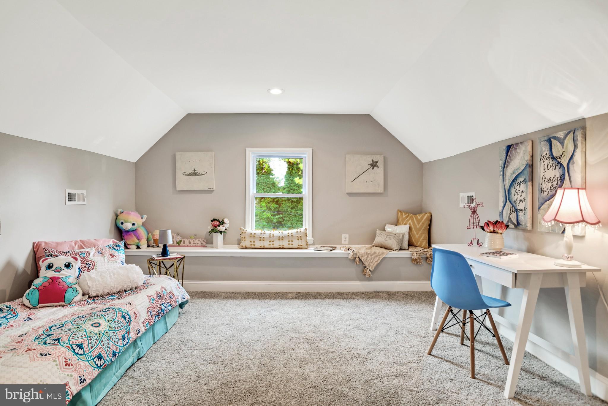 WEST ARLINGTON - Residential