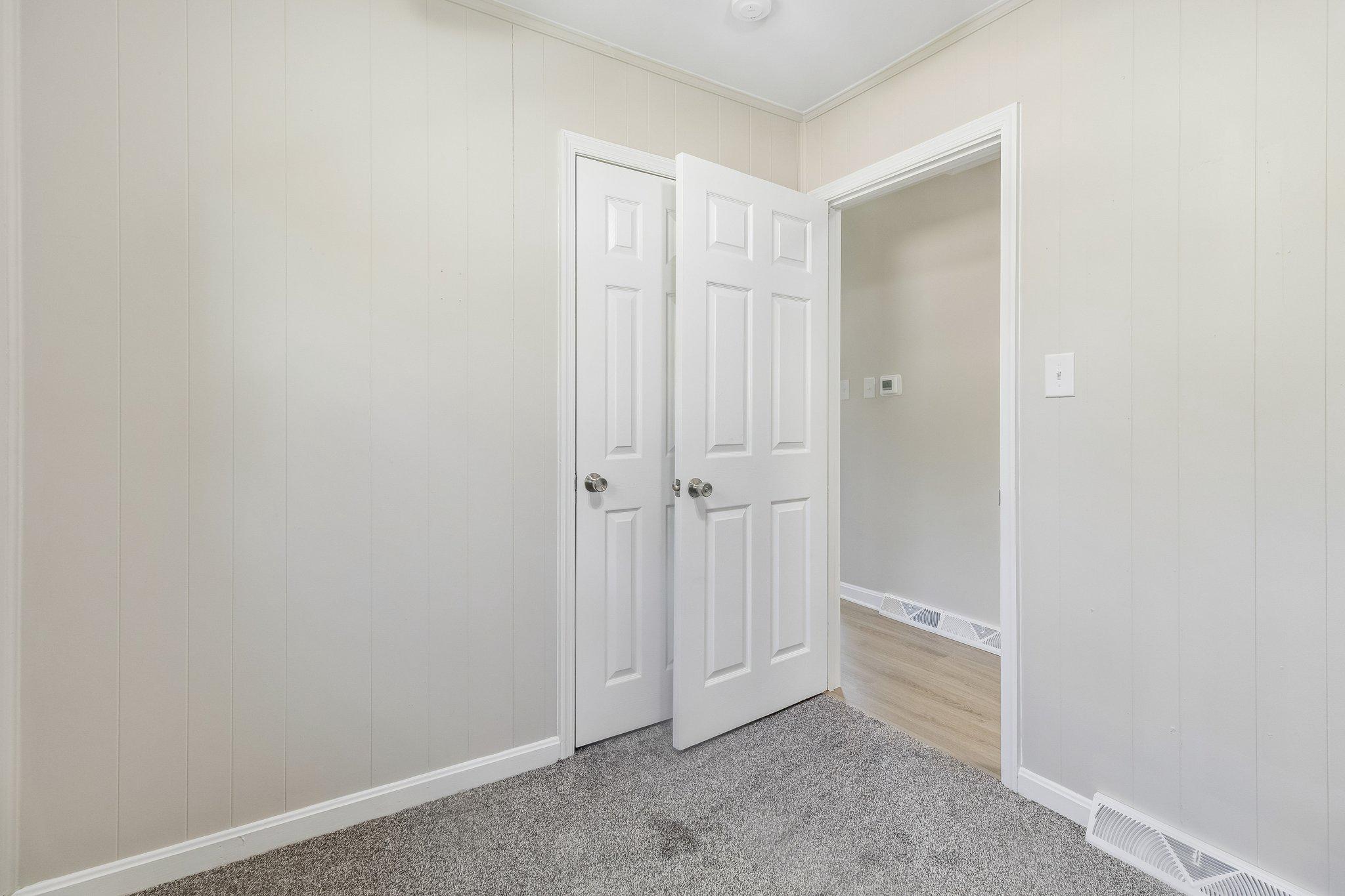 KNOTTS-WEST GLYMONT - Residential
