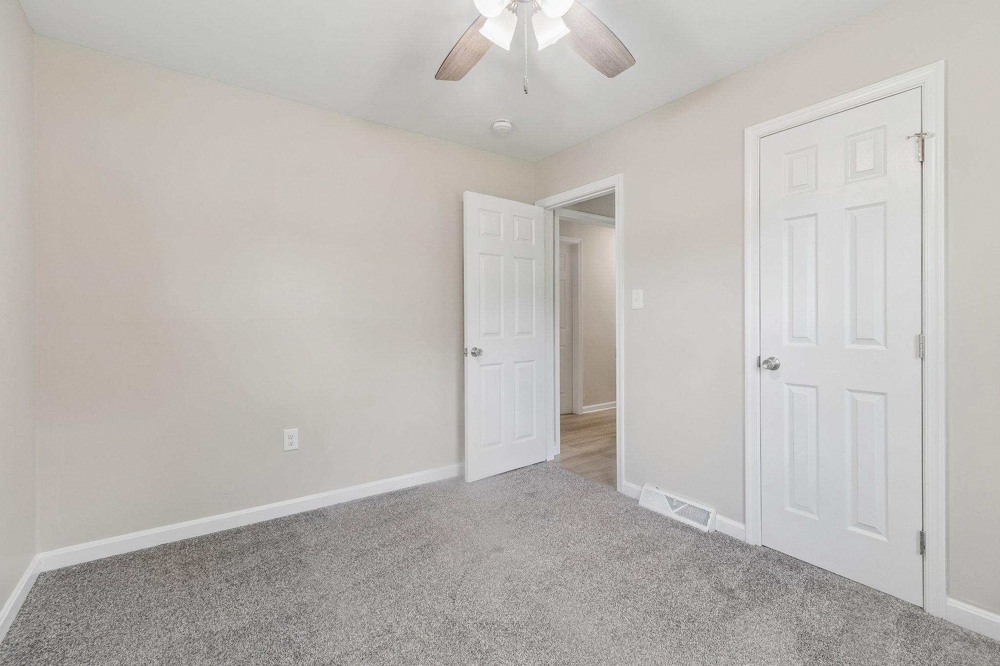 KNOTTS-WEST GLYMONT - Residential