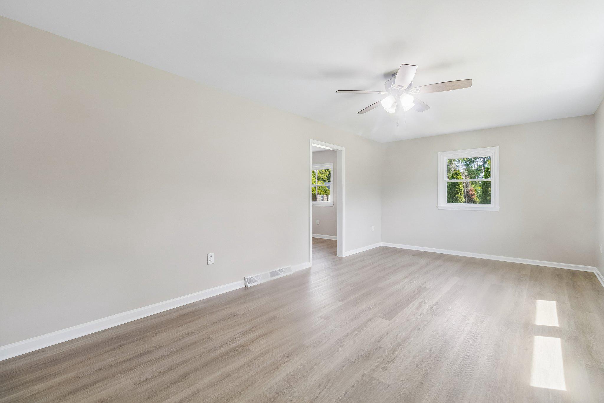 KNOTTS-WEST GLYMONT - Residential