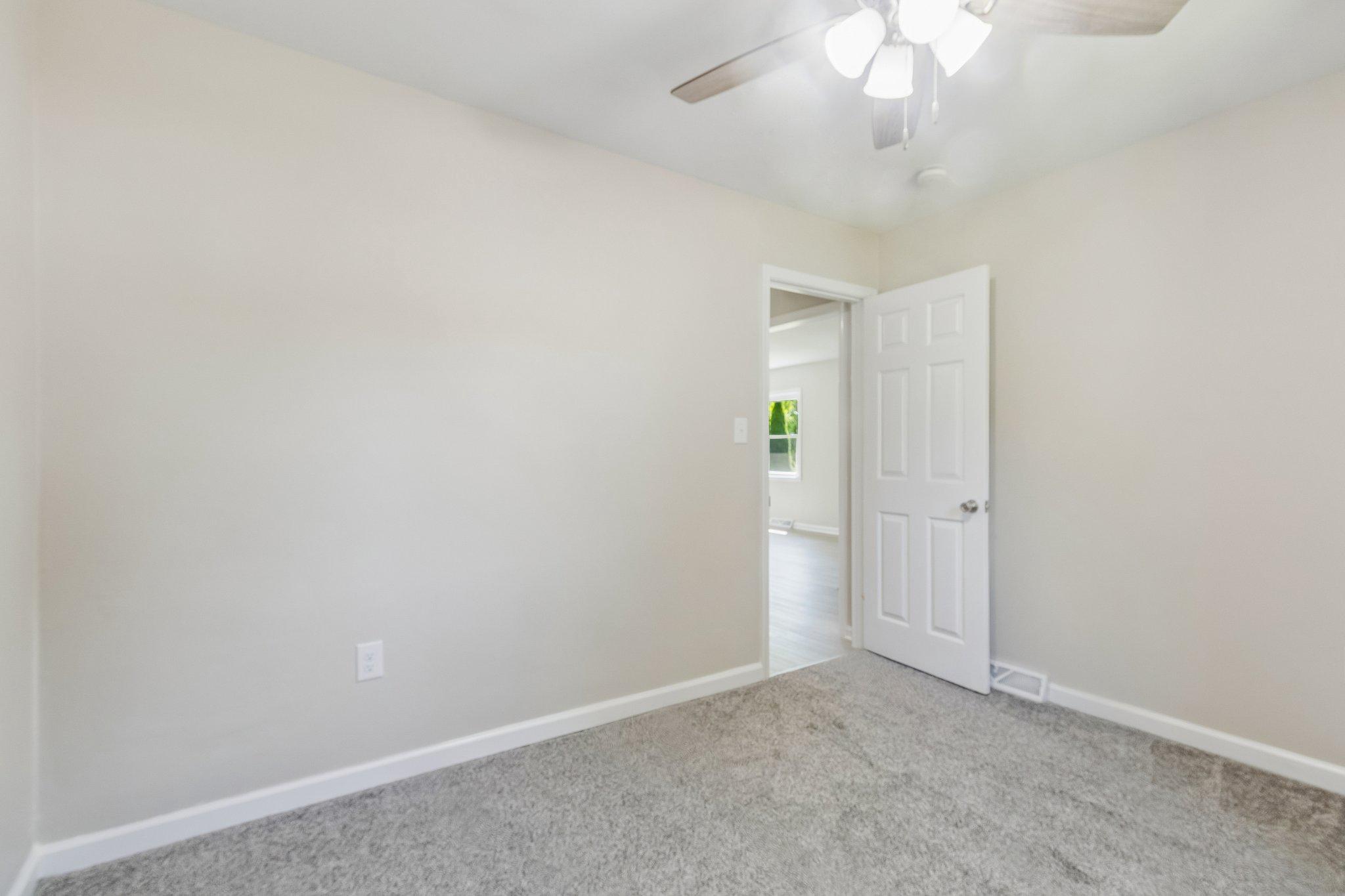 KNOTTS-WEST GLYMONT - Residential
