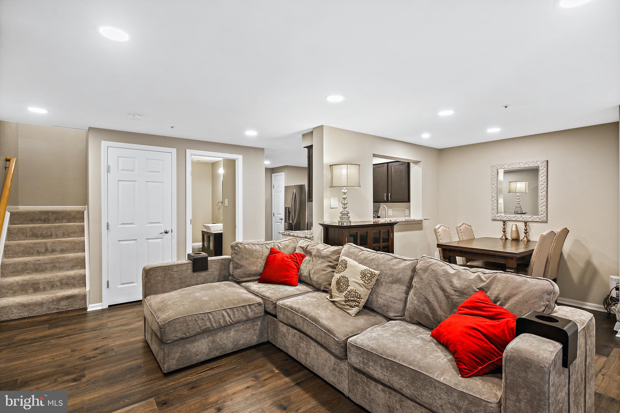 COLUMBIA TOWN CENTER - Residential