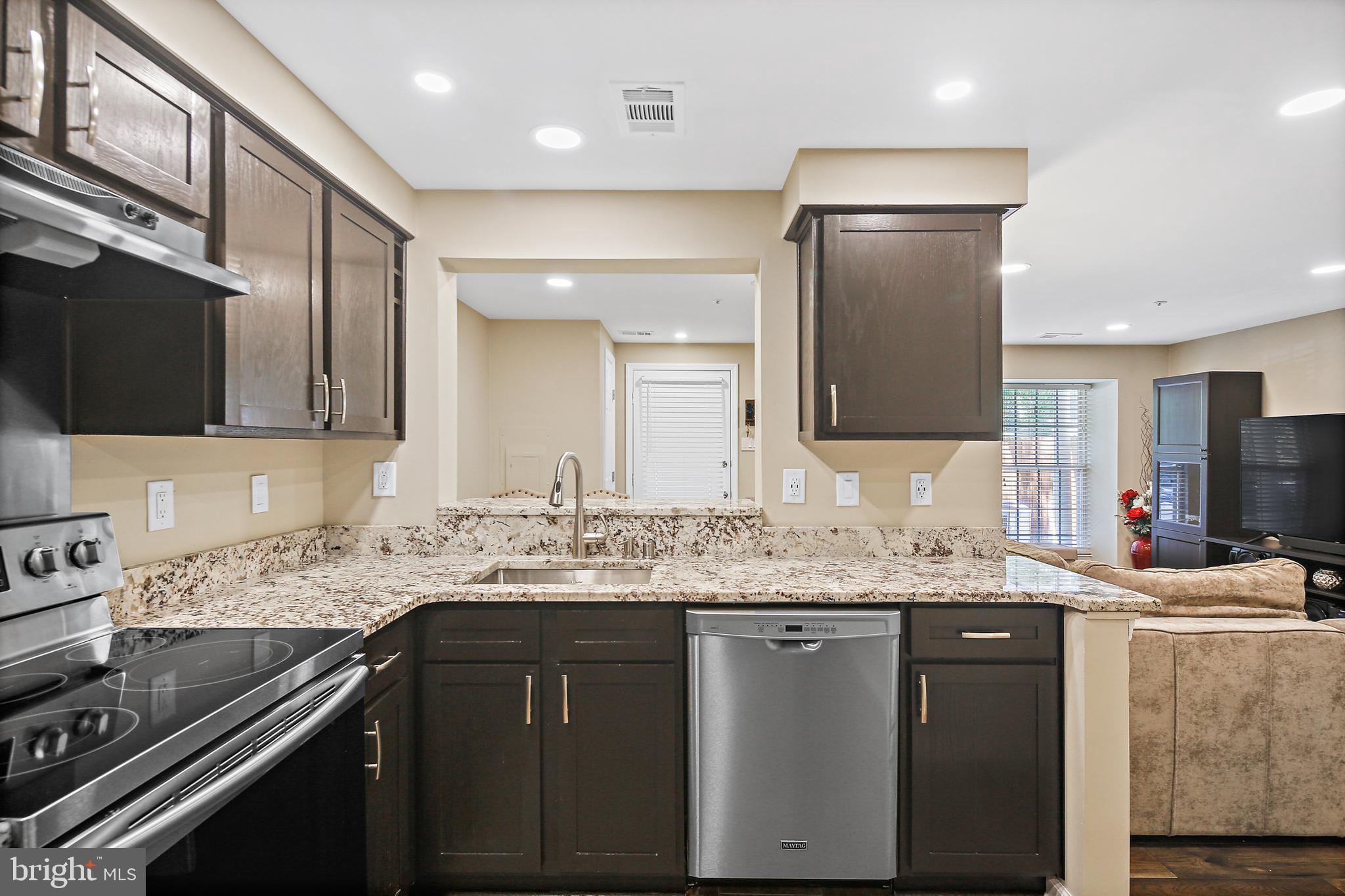 COLUMBIA TOWN CENTER - Residential