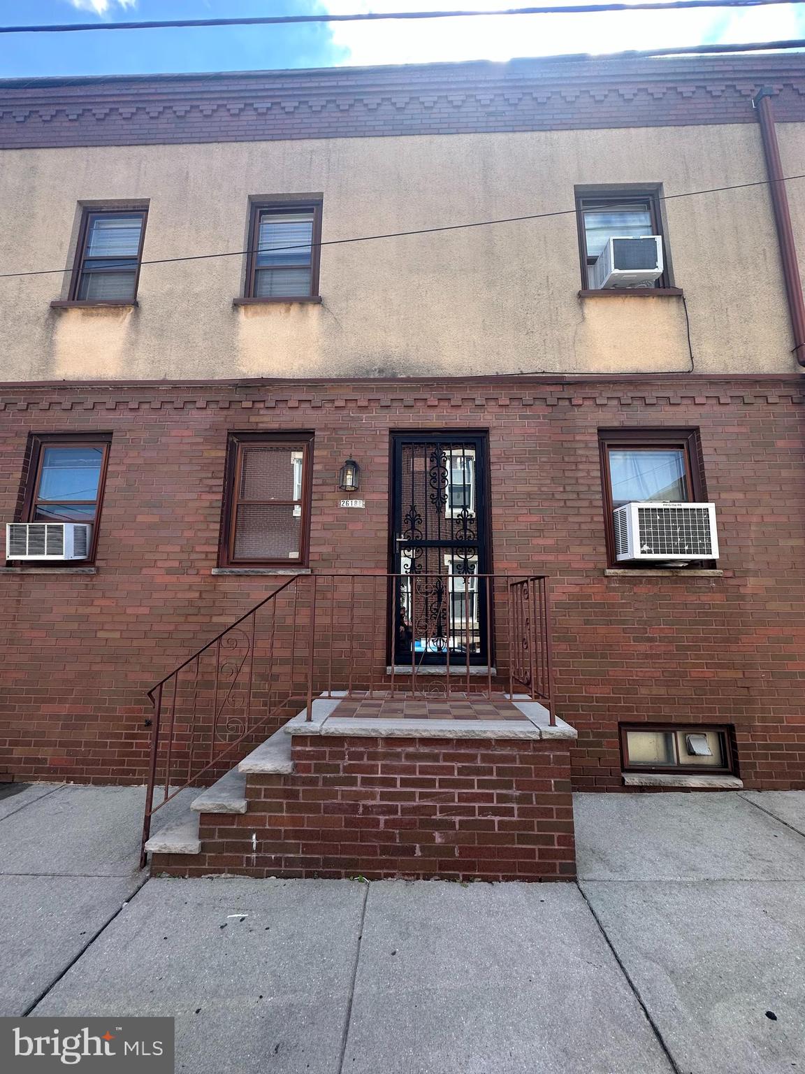 PORT RICHMOND - Residential Lease