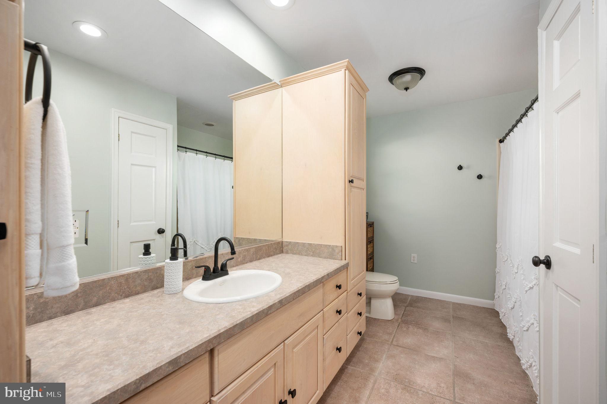 TARA WOODS - Residential