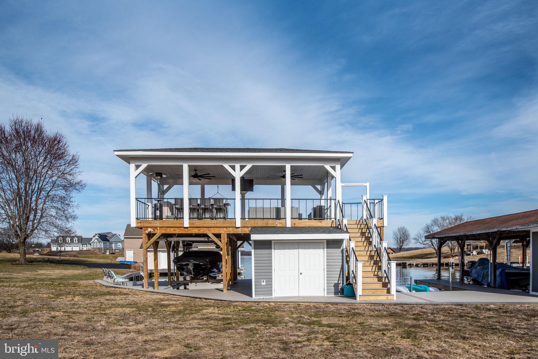 TARA WOODS - Residential