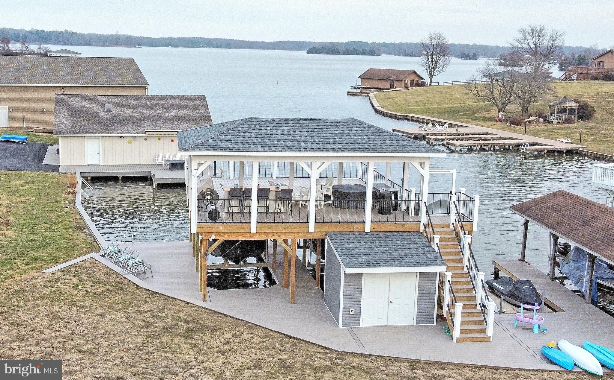 TARA WOODS - Residential