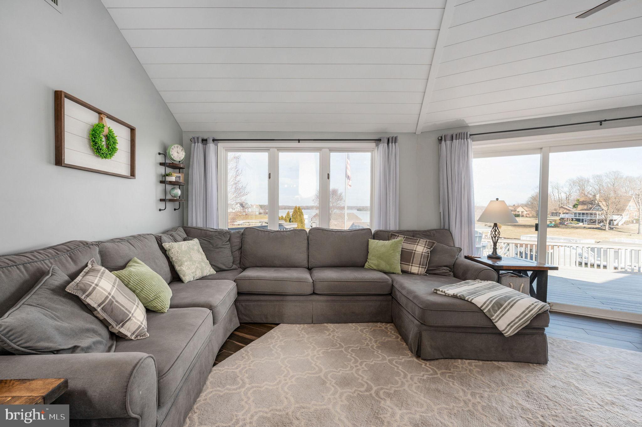 TARA WOODS - Residential