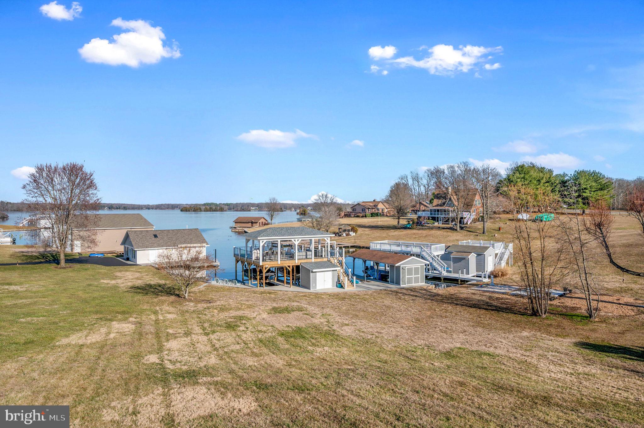 TARA WOODS - Residential