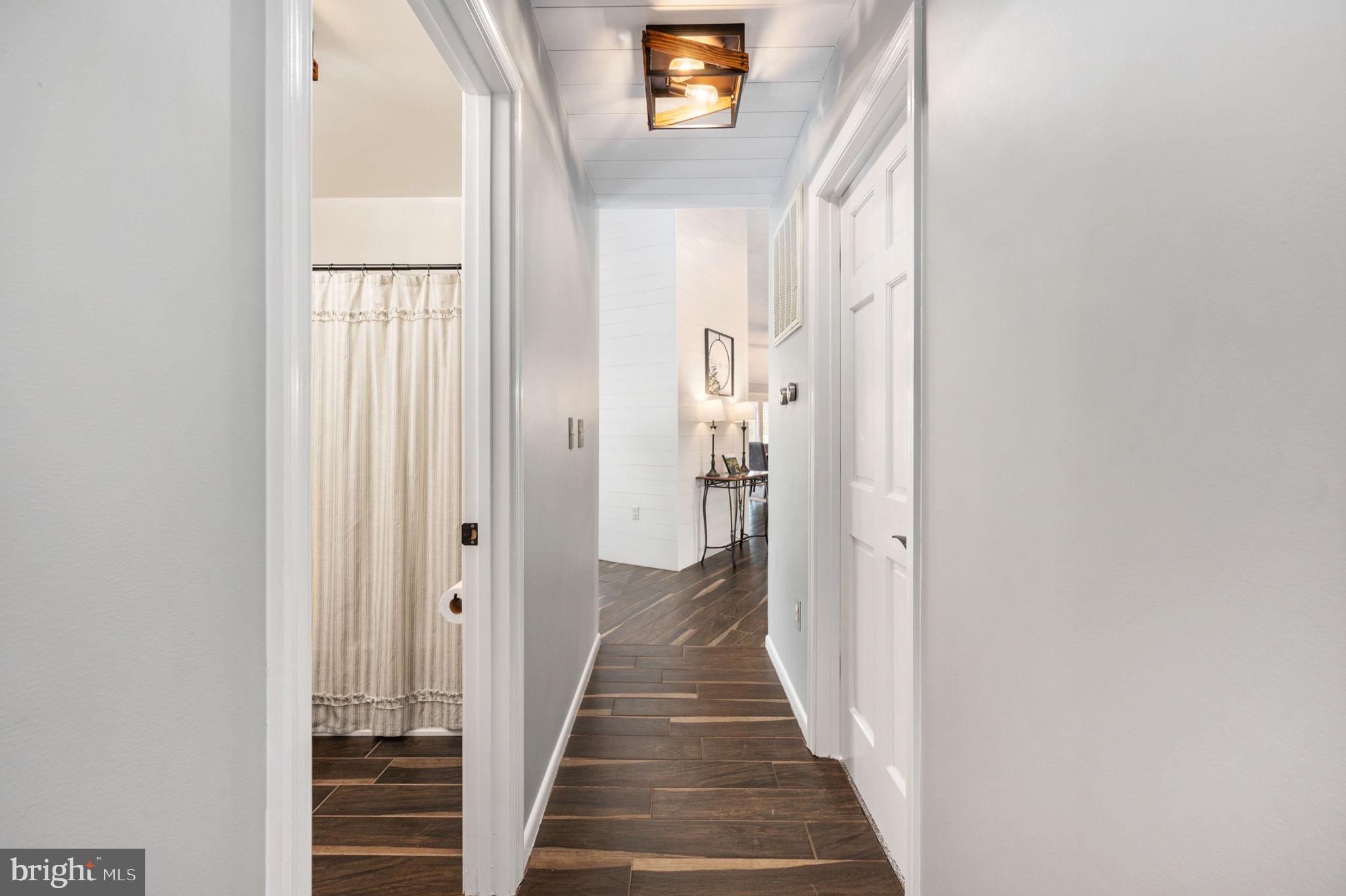 TARA WOODS - Residential